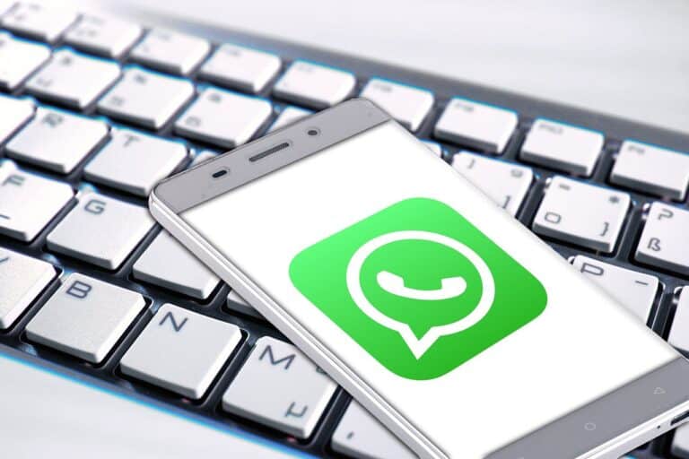 WhatsApp Rivoluziona: Appunta Messaggi in Cima